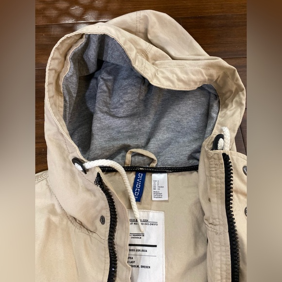 H&M lightweight jacket - Picture 3 of 5